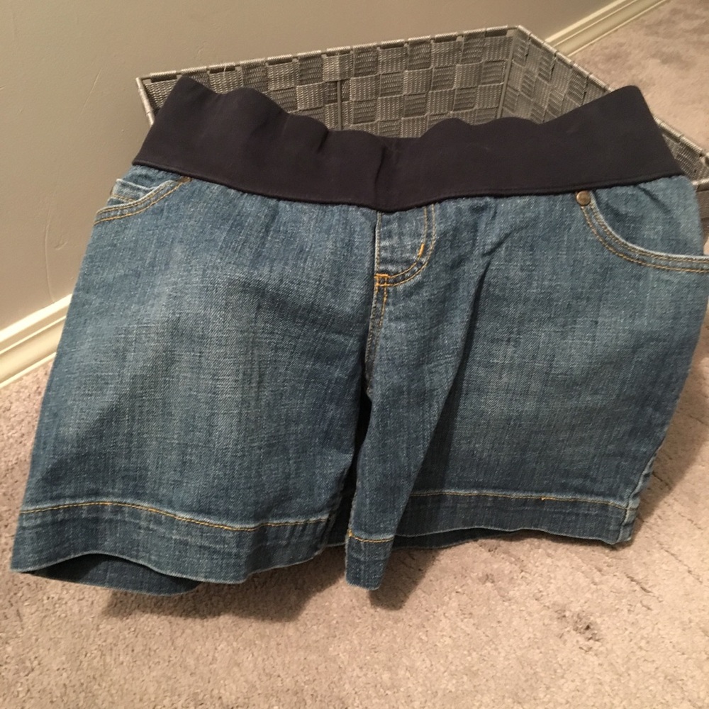Maternity Jean shorts by Liz Lange Maternity